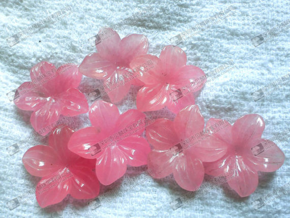 Pink jade flower carving beads