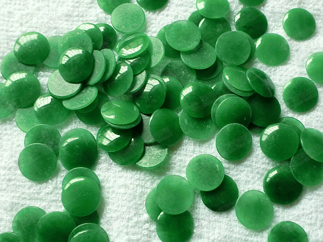 14mm dyed green jade round cabochon