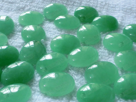 natual semi precious stone oval cabochon dyed green jade cabochon