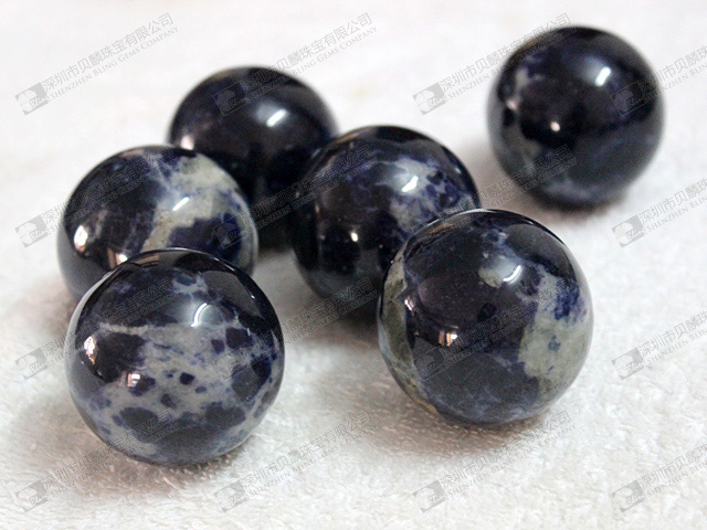African Sodalite spheres 非洲藍紋圓球