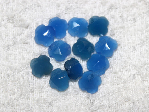 Blue agate faceted clover shaped gemstone loose beads wholesale
