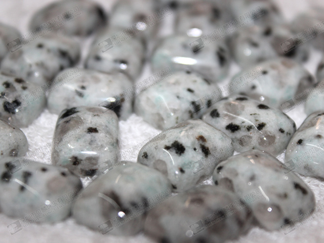 sesame stone beads
