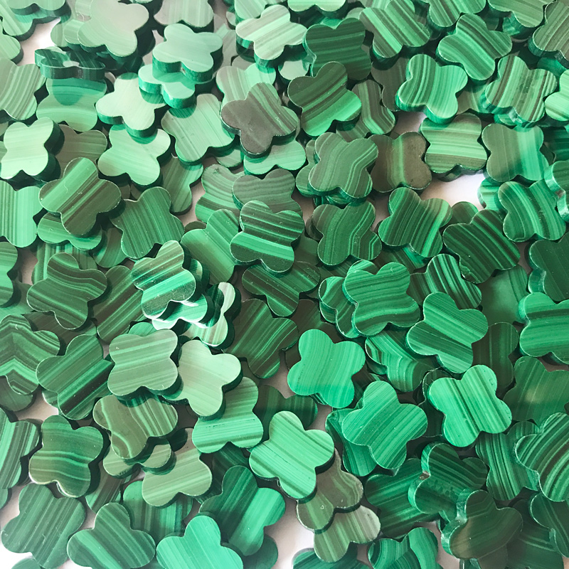 Natural malachite clovers