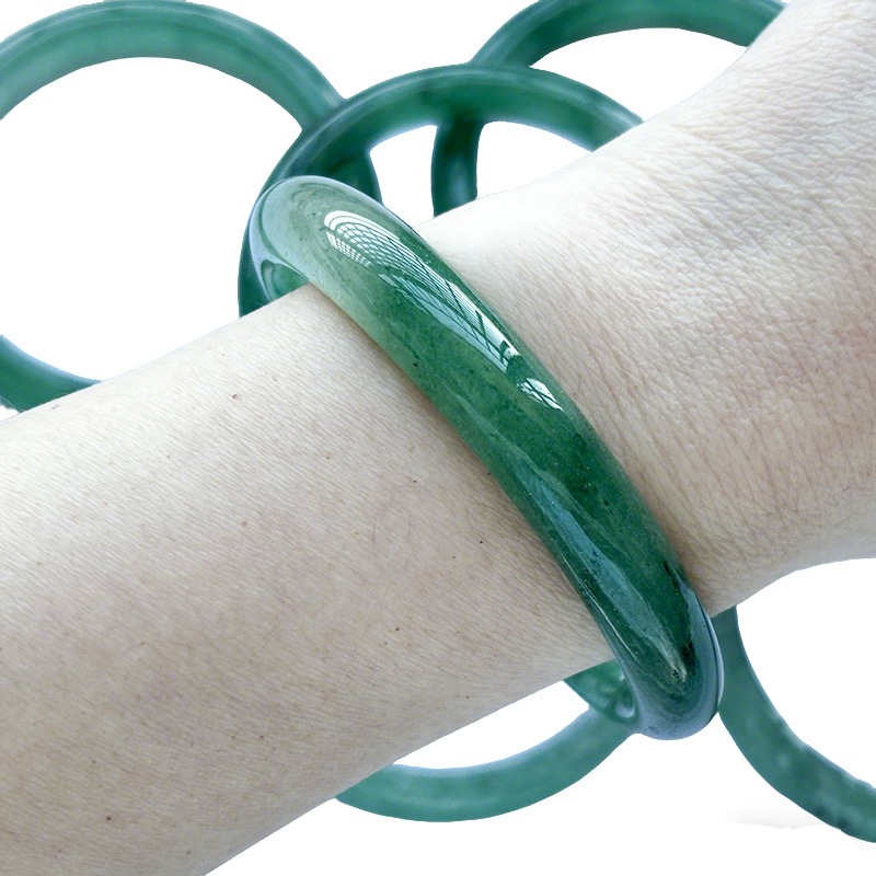 Green Strawberry Quartz Fashion Bangles