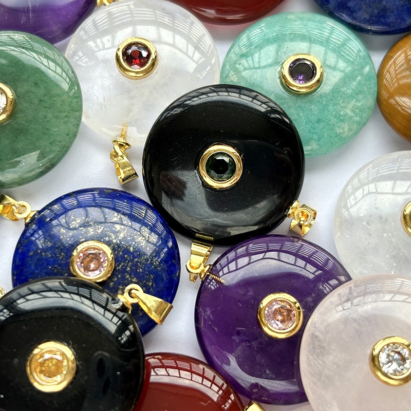 Healing Crystal Round Pendants With CZ Inlayed