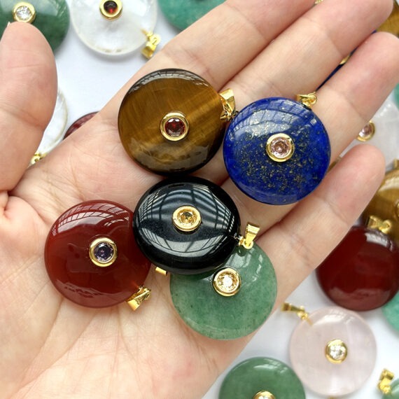 Healing Crystal Round Pendants With CZ Inlayed