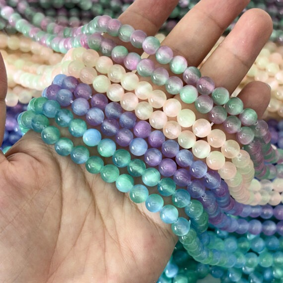 Colored selenite strands